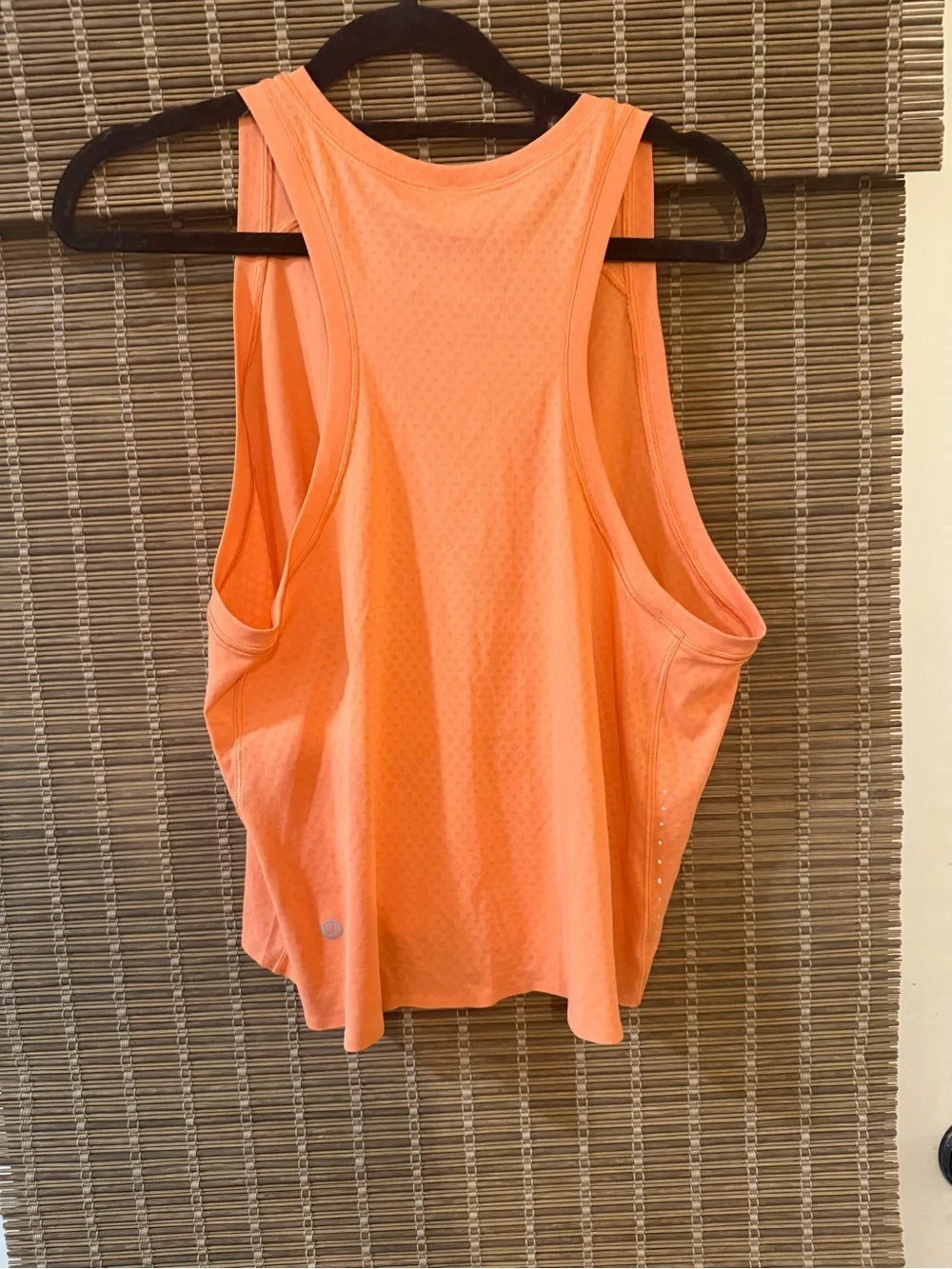 Lululemon Women’s Sleeveless Athletic Tank Top - Orange